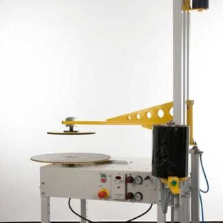 Owijarka do paczek WP800 – widok ogólny maszyny z dociskiem górnym