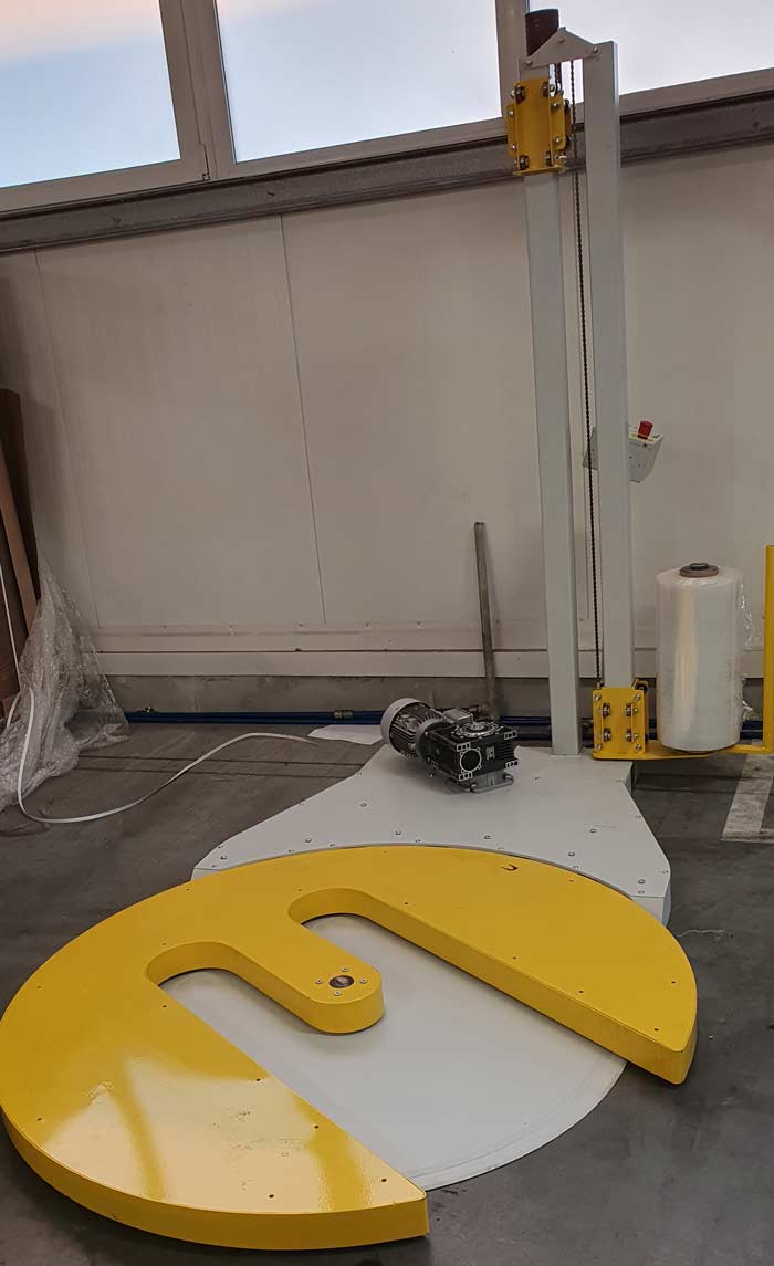 Owijarka do palet WS 0012 z talerzem z wycięciem pod wjazd wózka paletowego